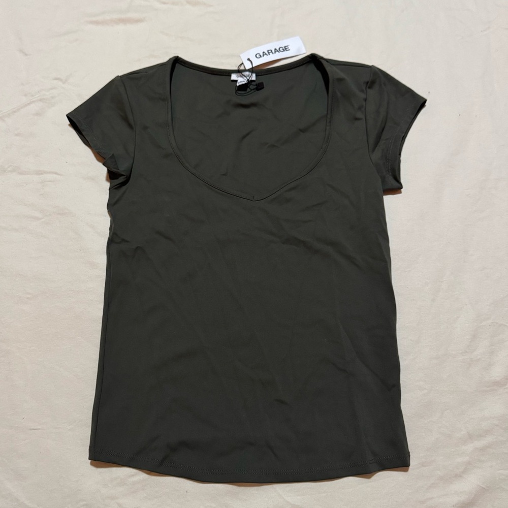 Garage - Sleek Sweetheart T-Shirt - Picture 4 of 5